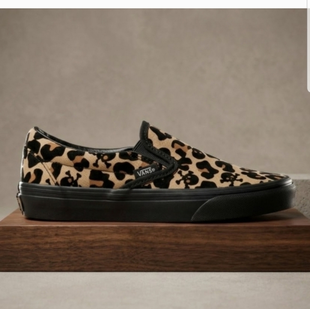 NEW! Vans Animal Print Slip-On Sneakers - Picture 5 of 5